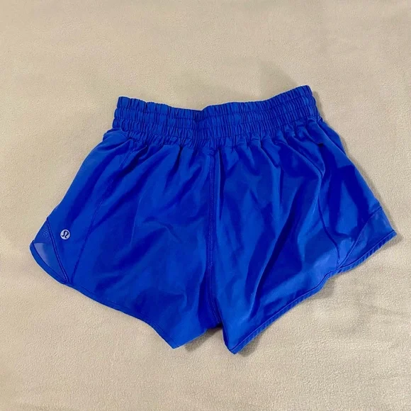 Lululemon Hotty Hot High-Rise Lined Short 2.5" Blue - Picture 2 of 6